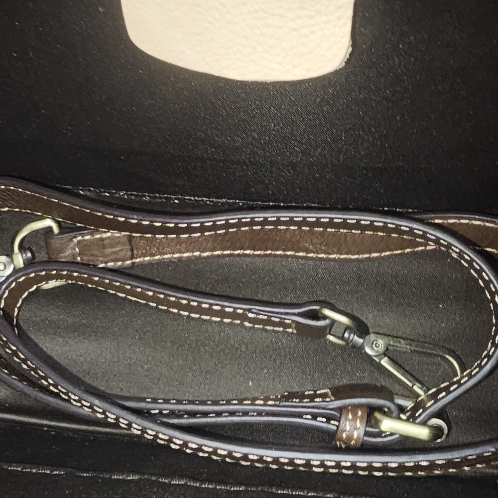 Artisan Floral Embossed Cow Hide Leather Shoulder/ Crossbody Bag -NNT - Picture 7 of 8